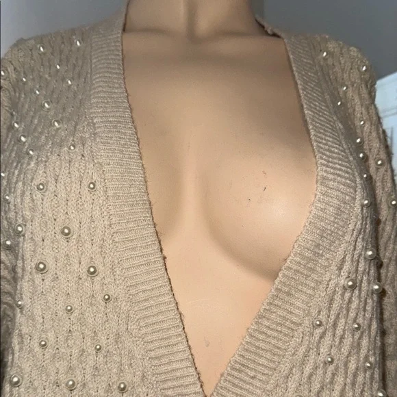 Women's Beige Cardigan Sweater - Picture 3 of 8